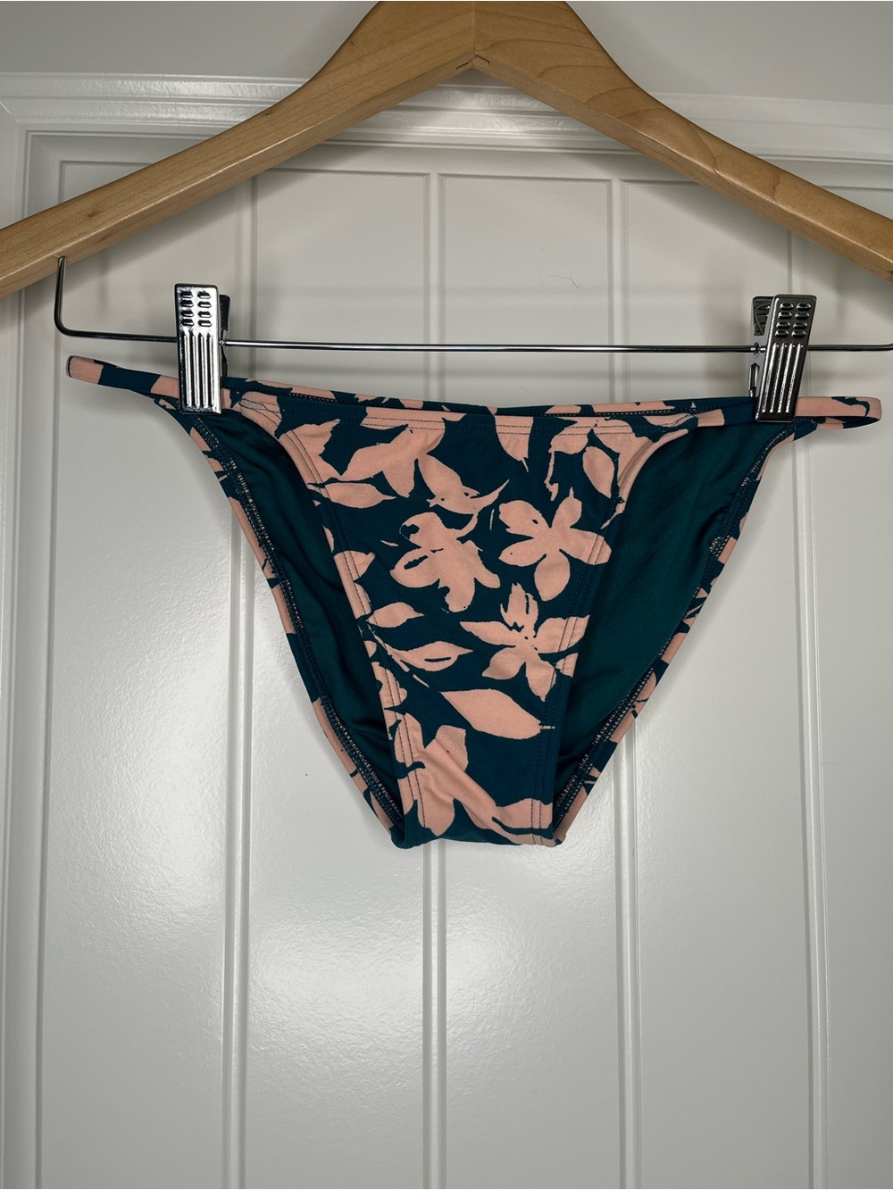 O’Niell Bondi Bikini Bottoms Bleach Floral Blue Pink Womens Size Small Swimsuit
